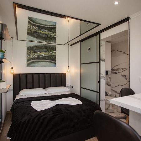 446 Tiny House Shiroke Villa Exterior foto