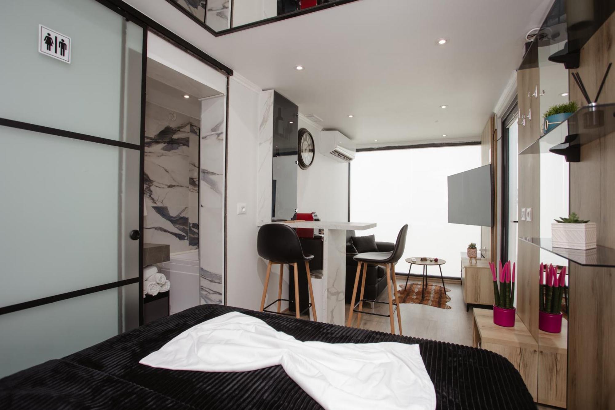 446 Tiny House Shiroke Villa Exterior foto