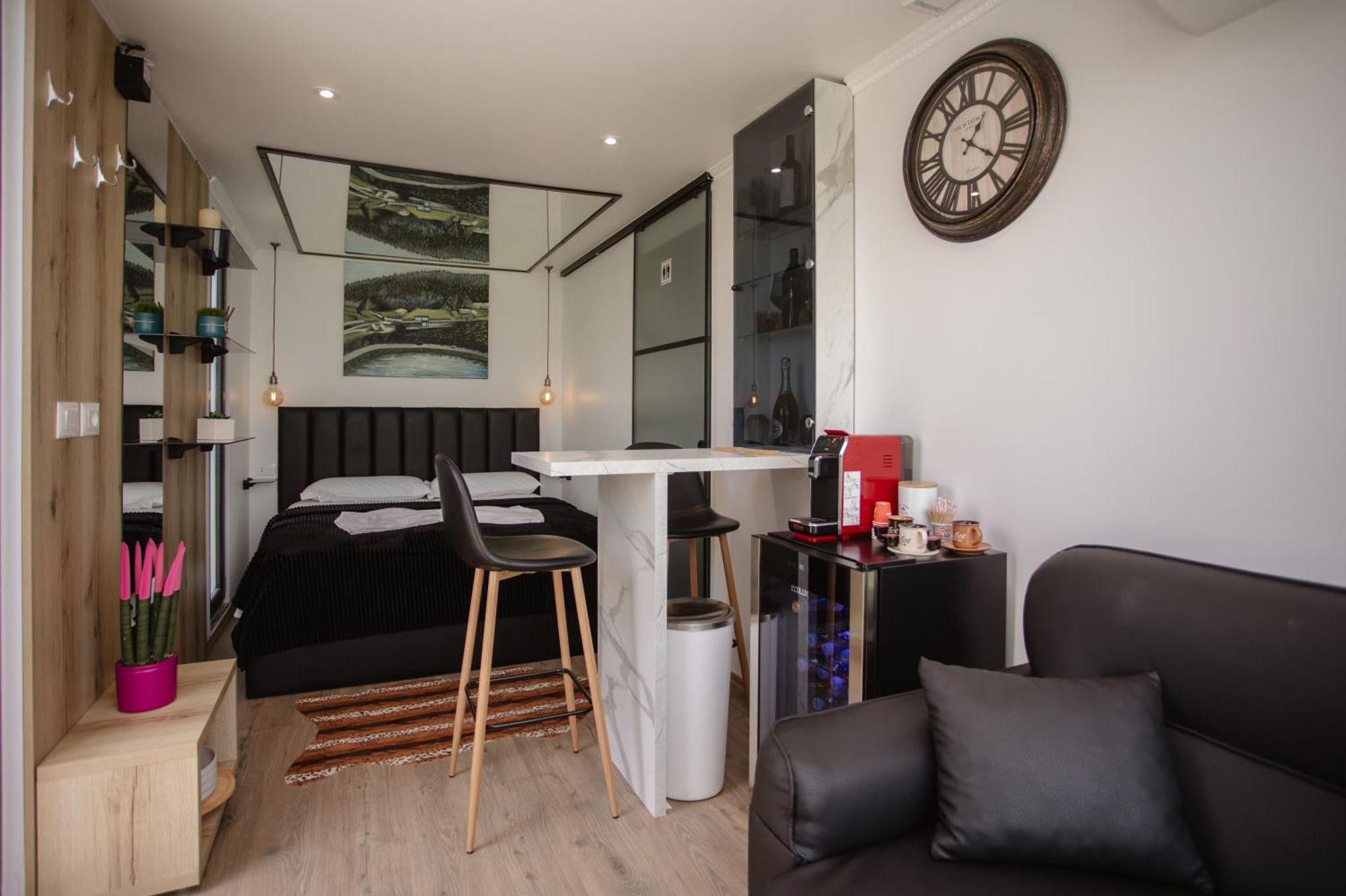 446 Tiny House Shiroke Villa Exterior foto